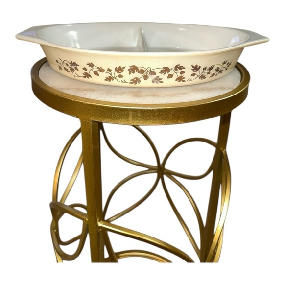 Vintage Pyrex 1.5 Quart Divided Casserole Dish-Golden Ivy Metallic Vine Pattern - Picture 4 of 6